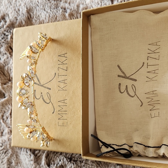 Emma Katzka Lia tiara, gold and blush - Picture 6 of 12